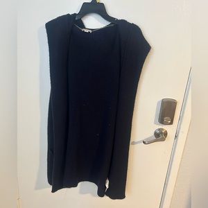 Black Merona XXL sleeveless sweater with hood